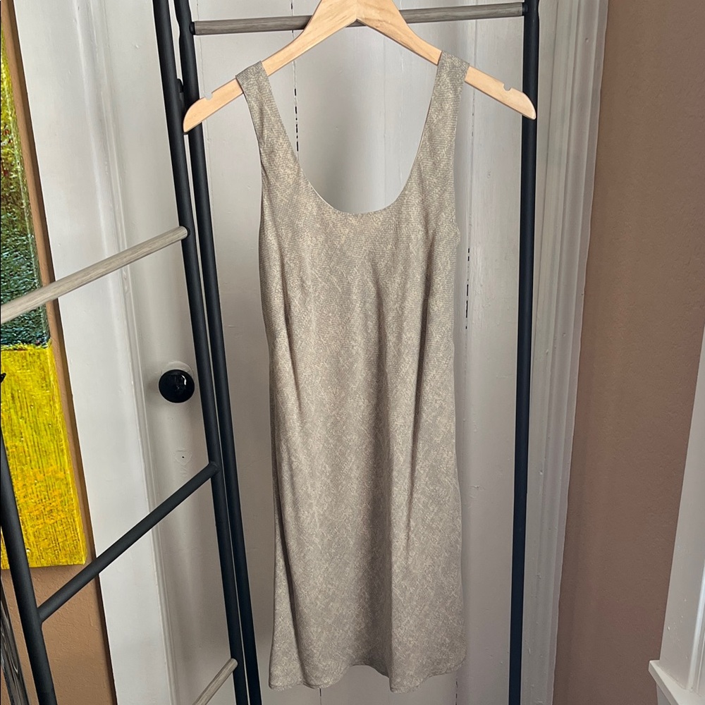 Banana Republic Women’s Beige Midi Dress